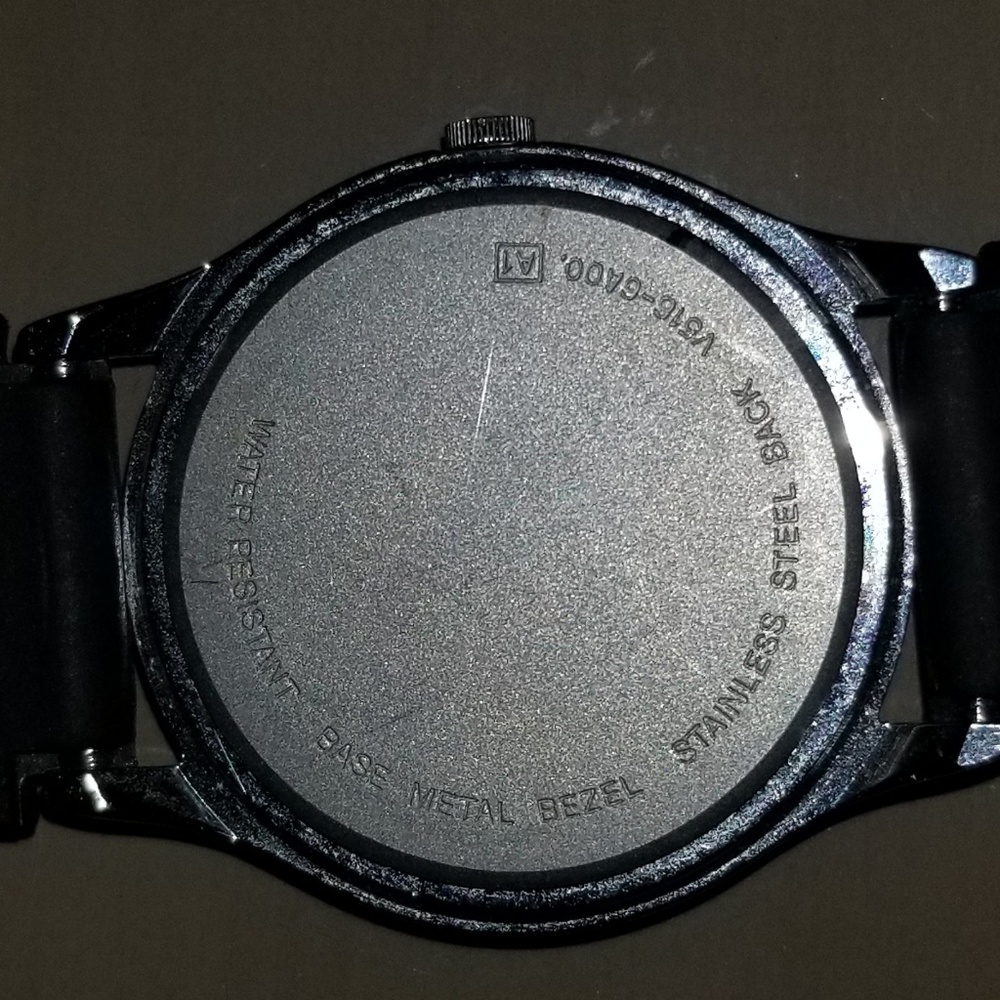 Vntg Disney Lorus Backwards Goofy Watch w/case - Picture 4 of 10
